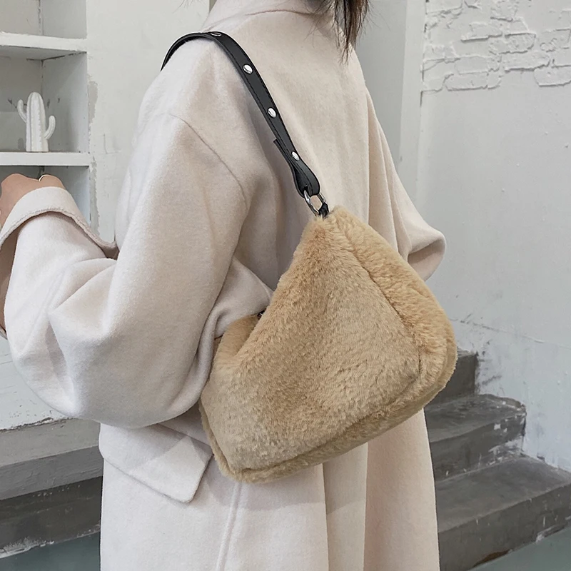 

с досавкой Solid Color Faux Fur Small Soft Crossbody Bags 2020 Winter Trend Hand Bag Women's Luxury Warm Shoulder Handbags